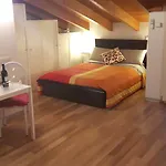 La Mansardina Tatil Evi *